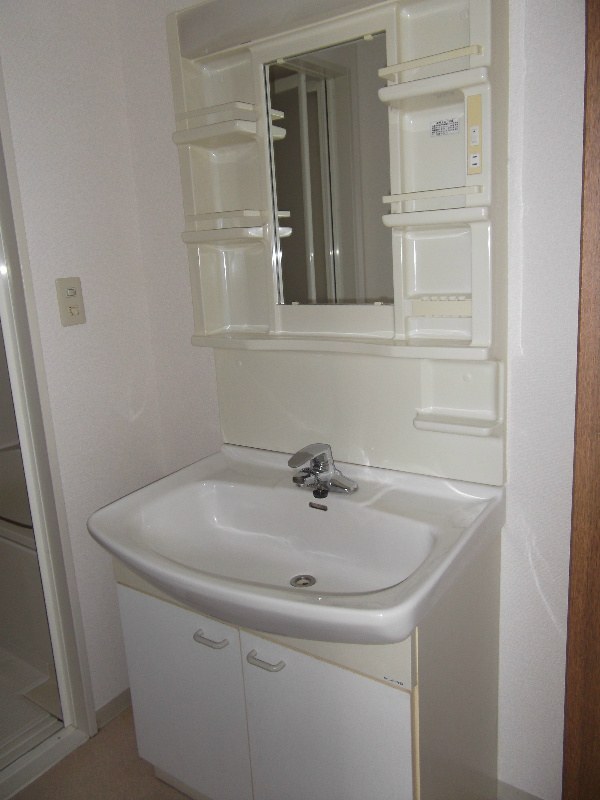 Washroom. Washroom