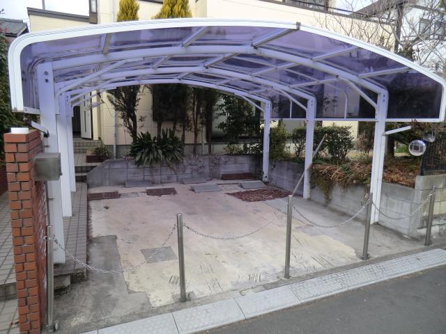 Parking lot