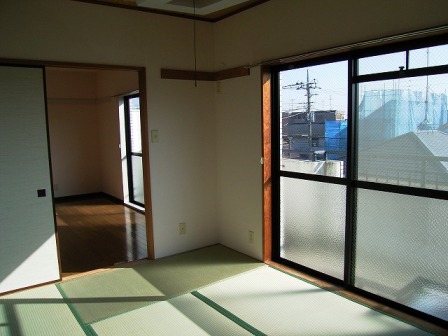 Living and room. A serene Japanese-style. 