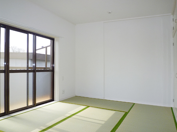 Living and room. Japanese-style room 6