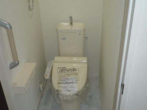 Toilet. 7 Building toilet