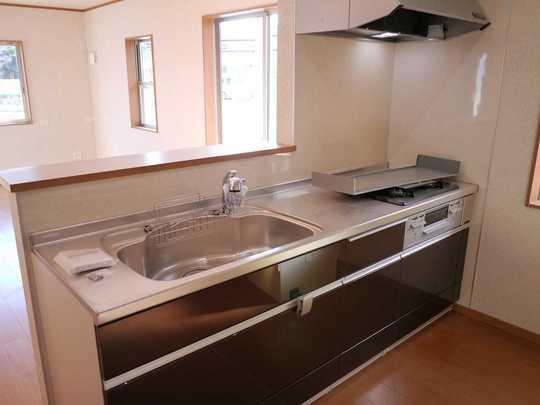 Kitchen. Stainless steel worktop ・ Glass top stove system Kitchen