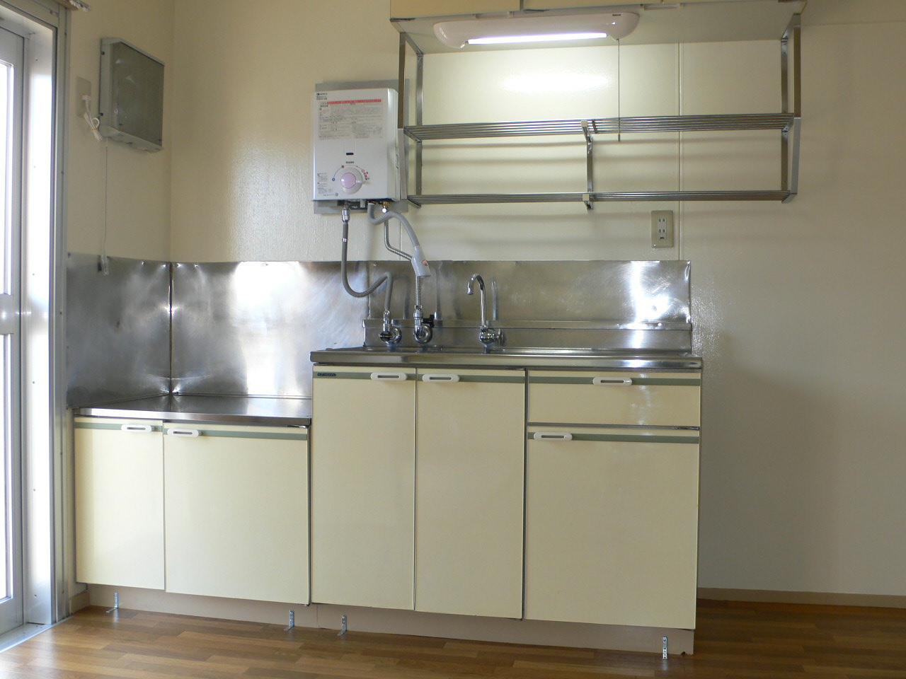 Kitchen. Photo is the same type ・ It is another dwelling unit.
