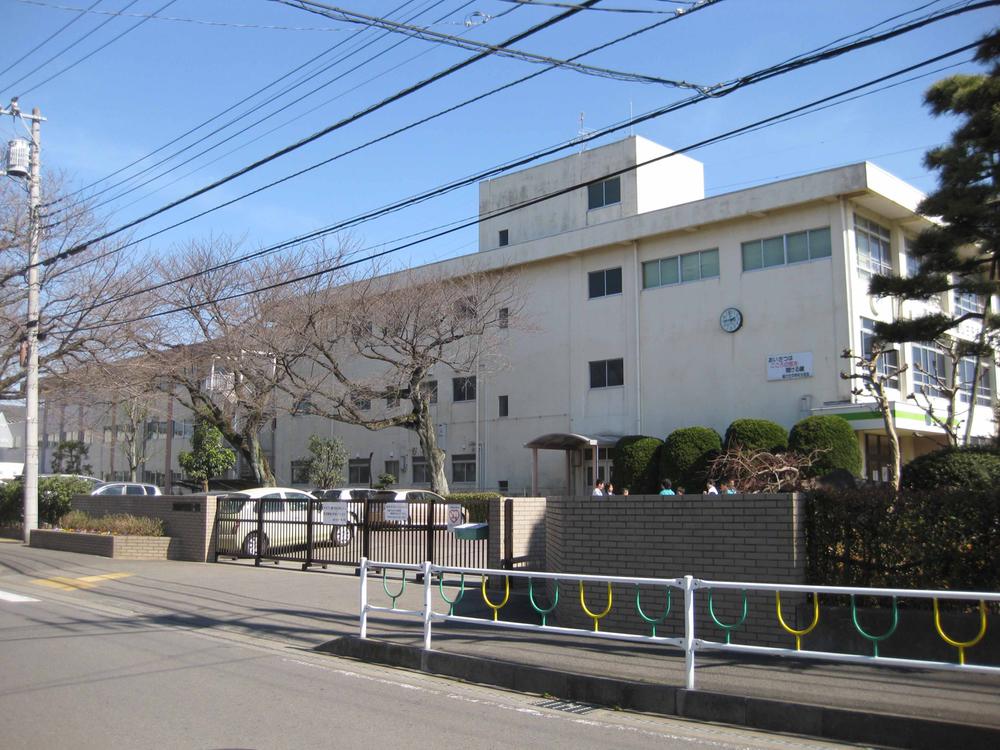 Junior high school. 1536m to Sagamihara Municipal Midorigaoka Junior High School