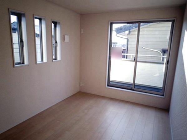 Non-living room. Indoor (12 May 2013) Shooting