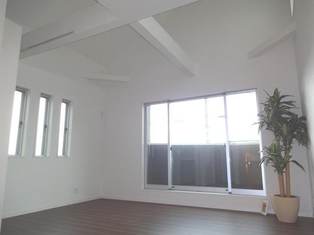 Living. living Blow-by