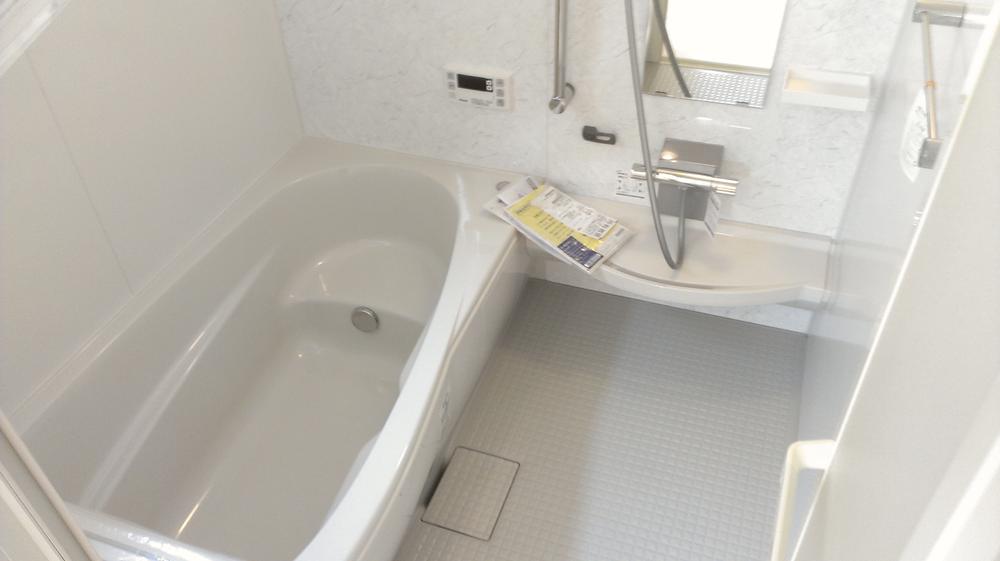 Bathroom. Indoor (11 May 2013) Shooting