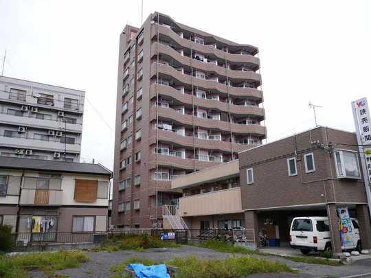Local appearance photo. Ventilation per southeast angle room in a good location of the apartment of Minami-Hashimoto Station 3-minute walk ・ Good per yang. Supermarket ・ Drugstore is close.