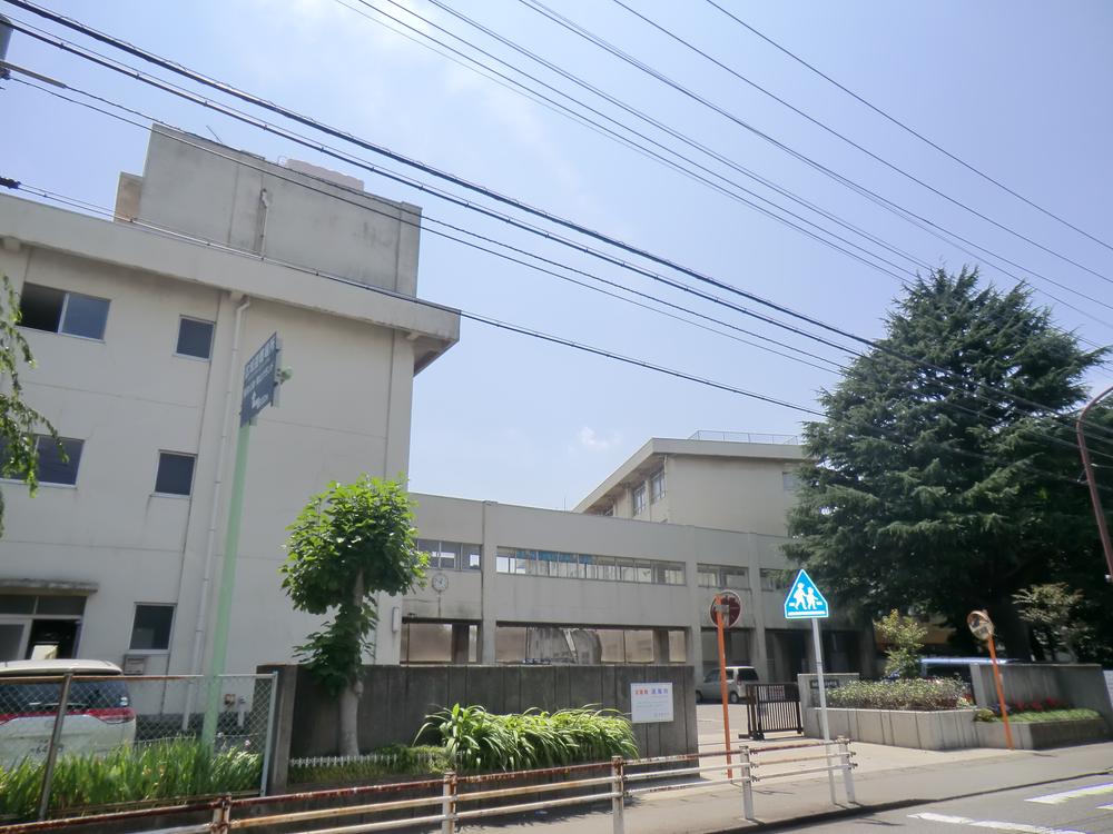 Junior high school. 1000m to the Republic of junior high school