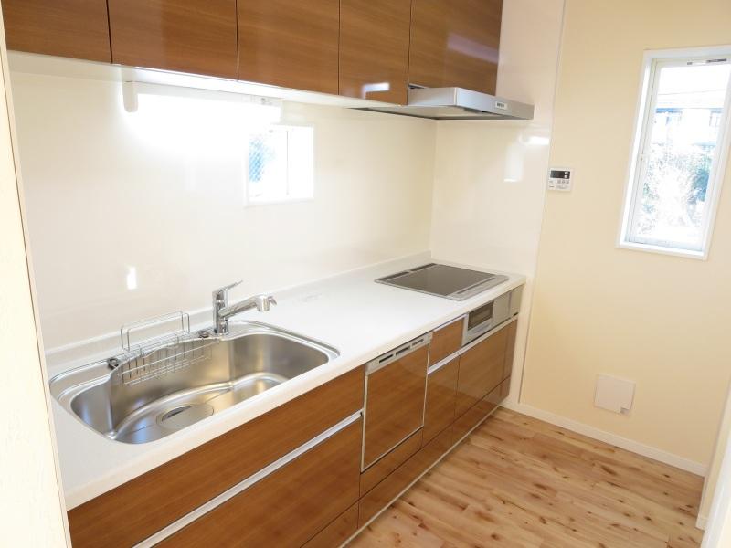 Kitchen. Kitchen is the best match of woodgrain