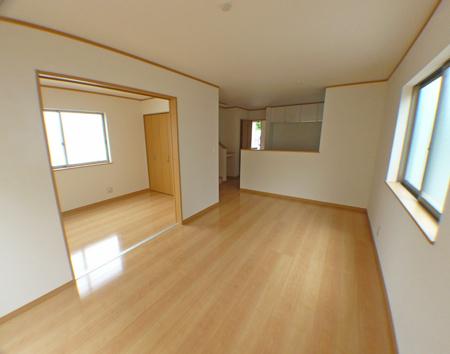 Same specifications photos (living)