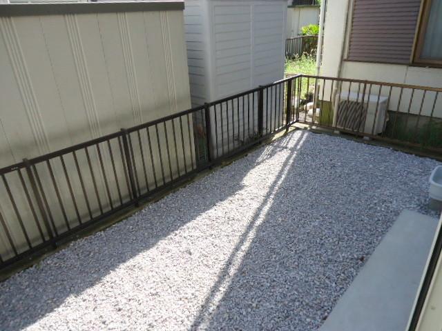 Garden. There is also the garden is on the south side.