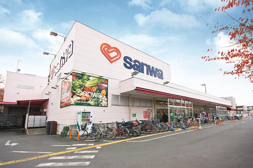 Supermarket. If the closeness !! This closeness to survive the shopping in the 730m walk 10 minutes to the Super Sanwa, Walking while holding a plastic shopping bag, you can return !!