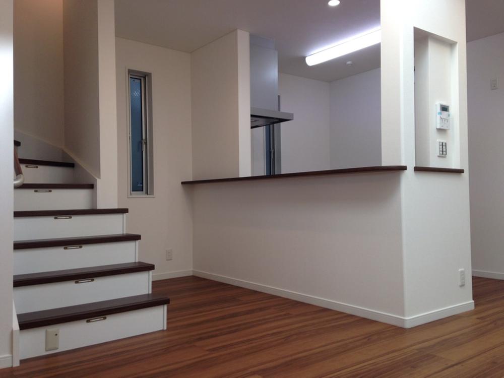 Living.  ☆ No.B-10 Building ☆