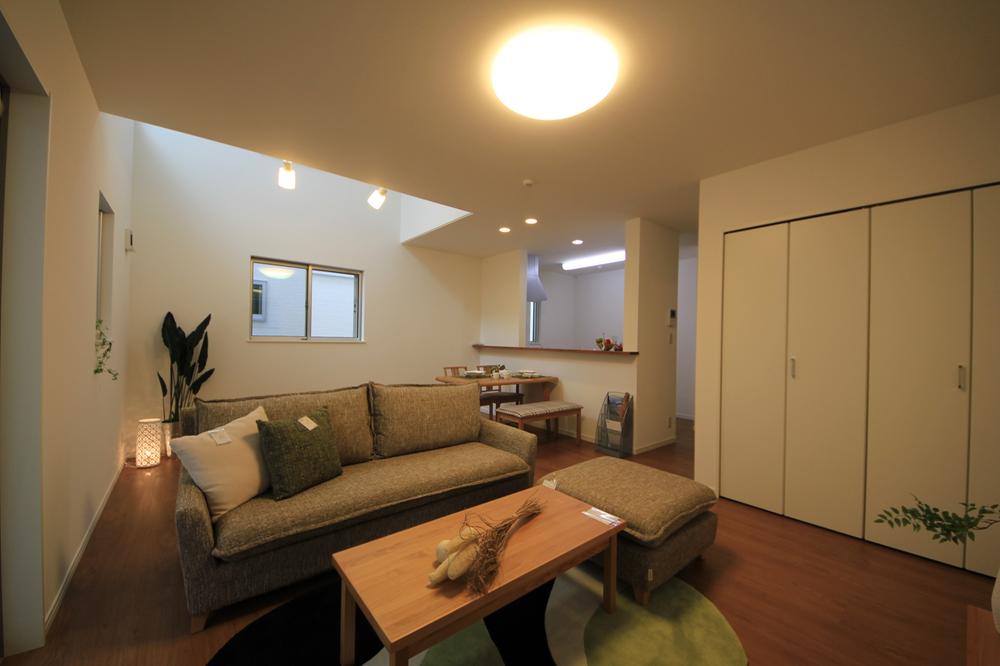 Living.  ☆ No.B-8 Building model house ☆ Also it comes with a wide housed in 18 Pledge exceeded of living!