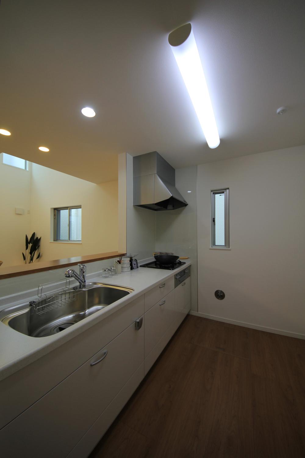 Kitchen.  ☆ No.B-8 Building model house ☆ 2550 is the wider system of kitchen! With built-in water purifier! You can cook with conversation because face-to-face!