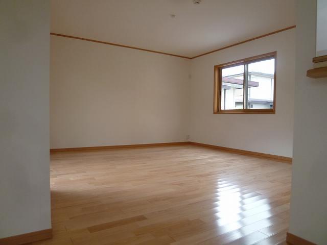 Non-living room. Indoor (10 May 2013) Shooting