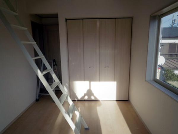 Non-living room. Indoor (12 May 2013) Shooting