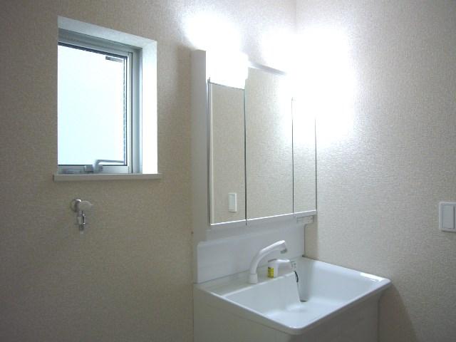 Wash basin, toilet. bathroom