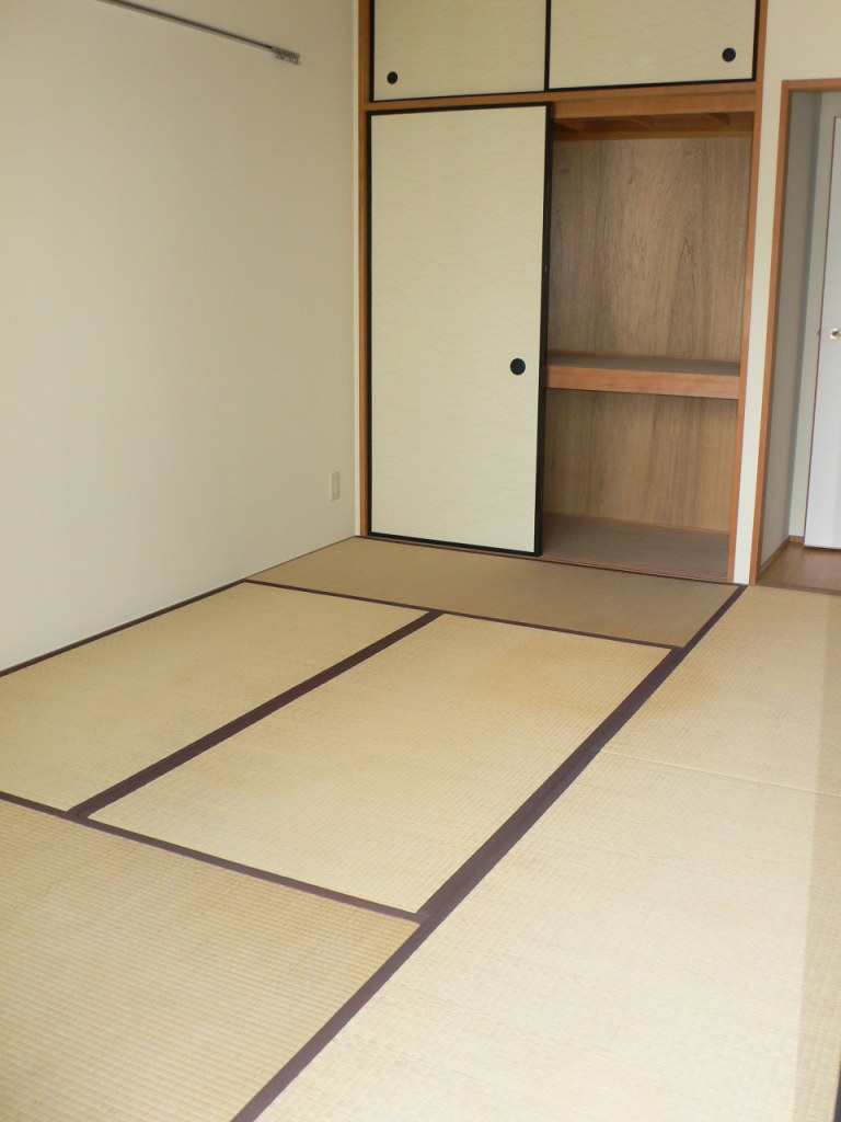 Living and room. Japanese-style room 6.0 tatami mats (2)  The same type ・ It will be in a separate dwelling unit photos.
