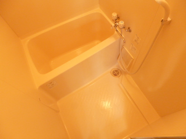 Bath.  ☆ Spacious bathroom ☆