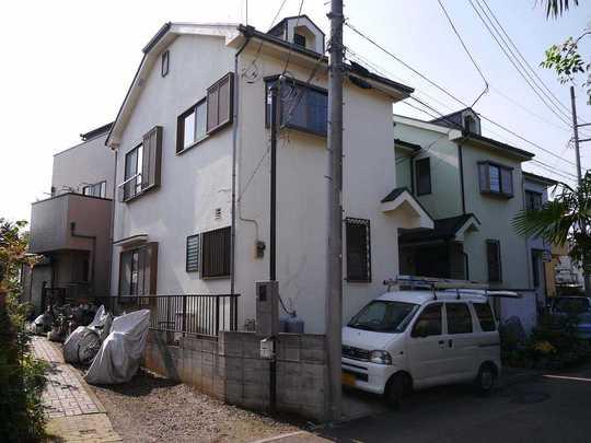Local appearance photo. The upper groove is a quiet residential area of ​​the station walk 9 minutes, but the living environment is also good renovated house in a 5-minute walk away, such as a super. 