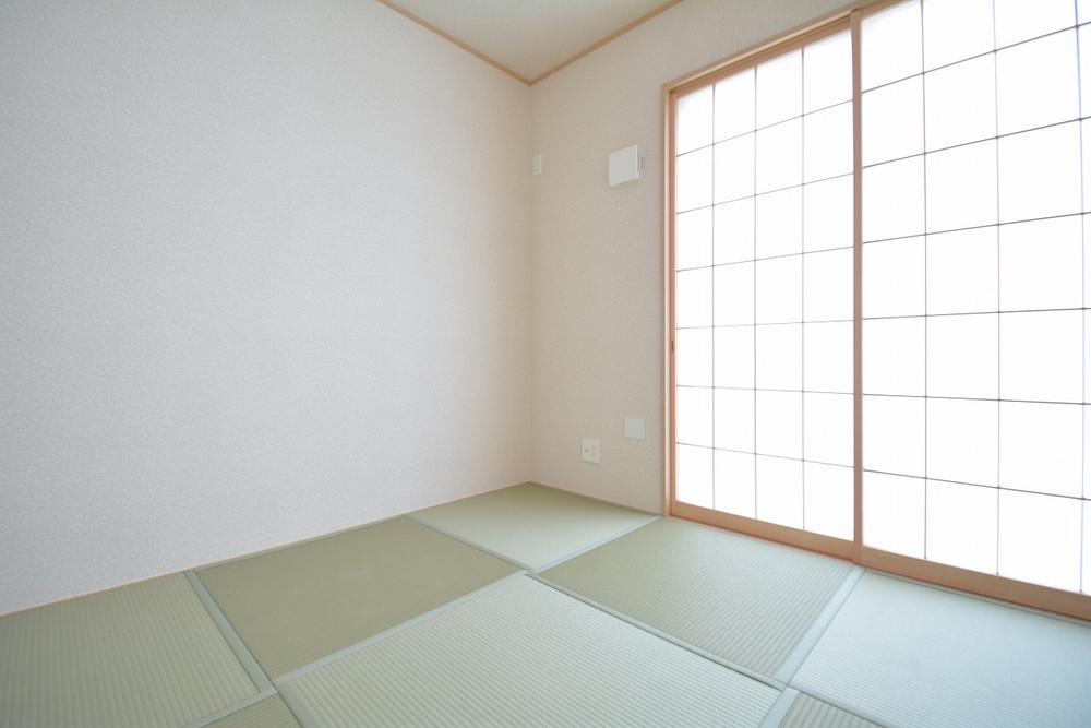 Non-living room. Japanese-style, Also available as possible and drawing room to lay the child ☆