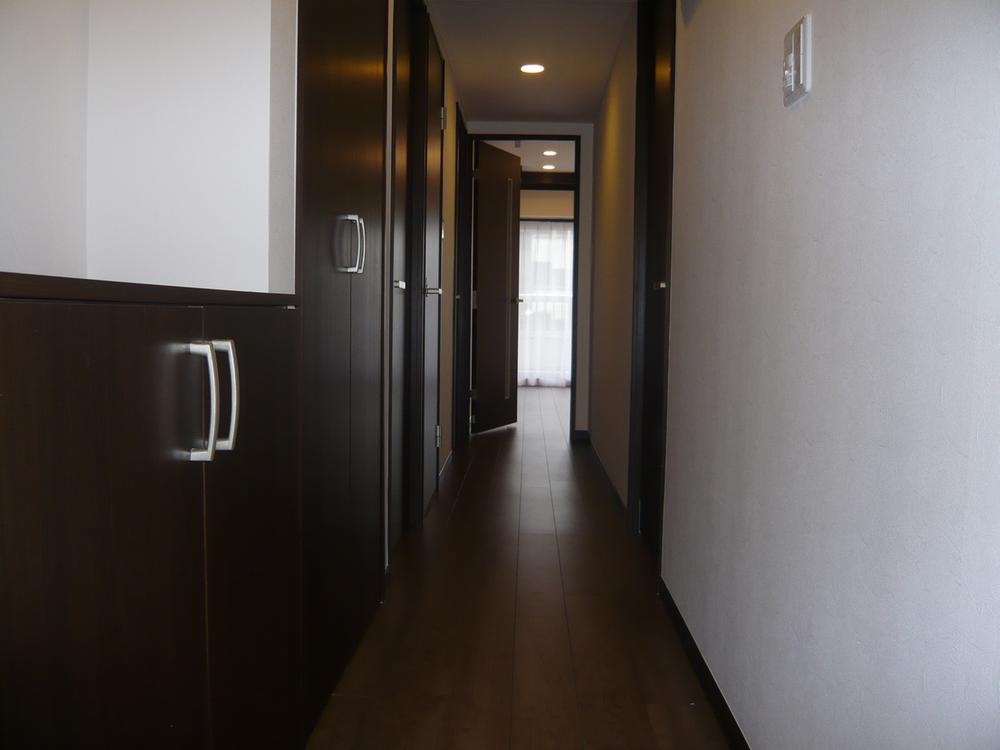 Entrance. Local (10 May 2013) Shooting