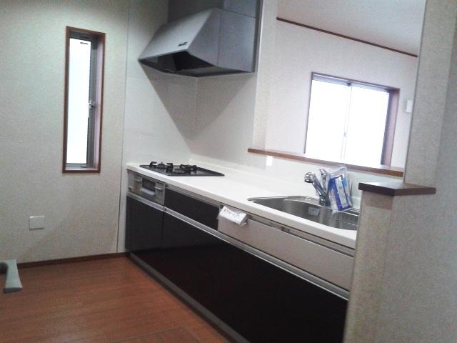 Kitchen. Indoor (12 May 2013) Shooting