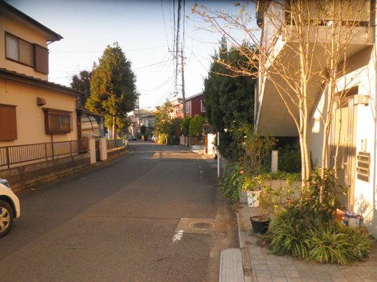 Local photos, including front road. Frontal road