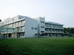 Primary school. Danakita up to elementary school (elementary school) 126m