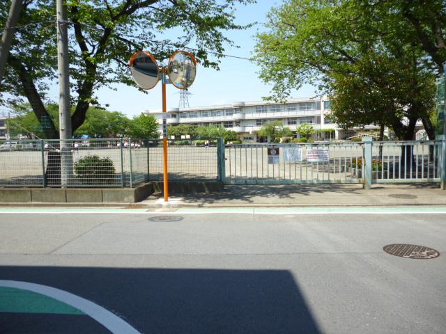 Primary school. 511m to Sagamihara City Fuchinobe East Elementary School
