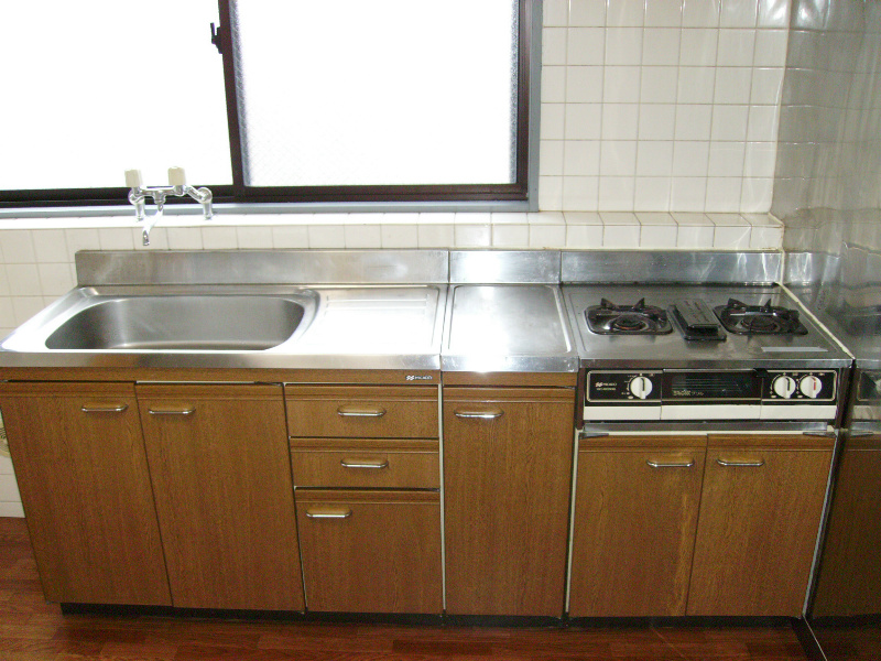 Kitchen. With a two-burner grill stove