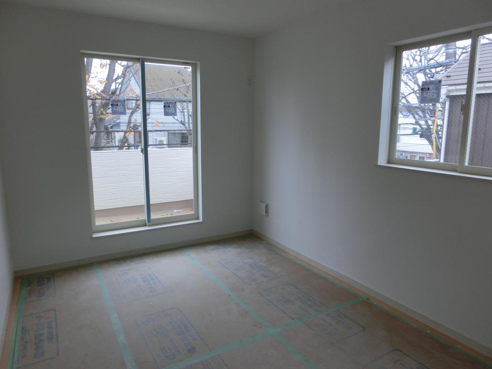 Non-living room. Indoor (12 May 2013) Shooting