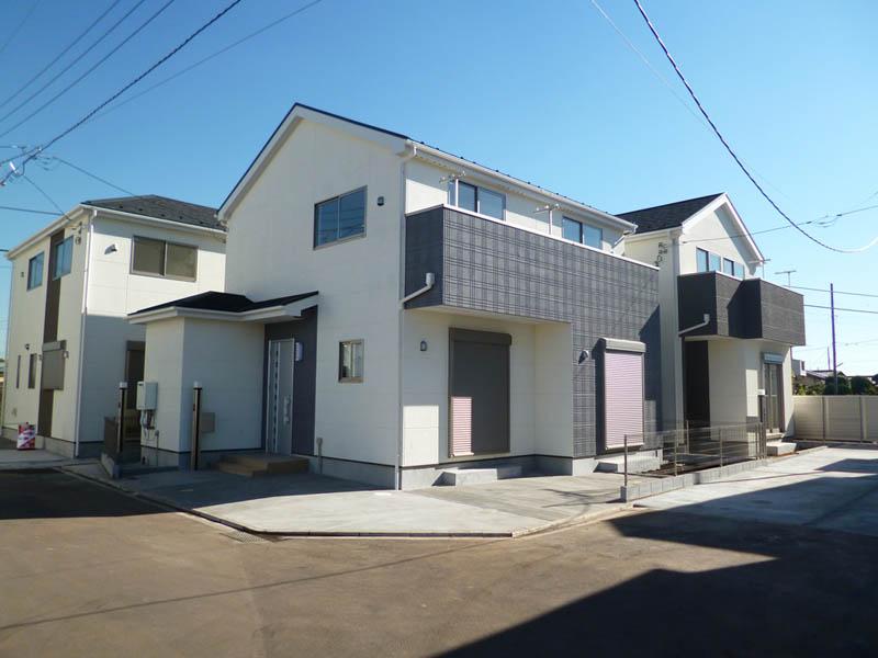 Local photos, including front road. Local (12 May 2013) Shooting