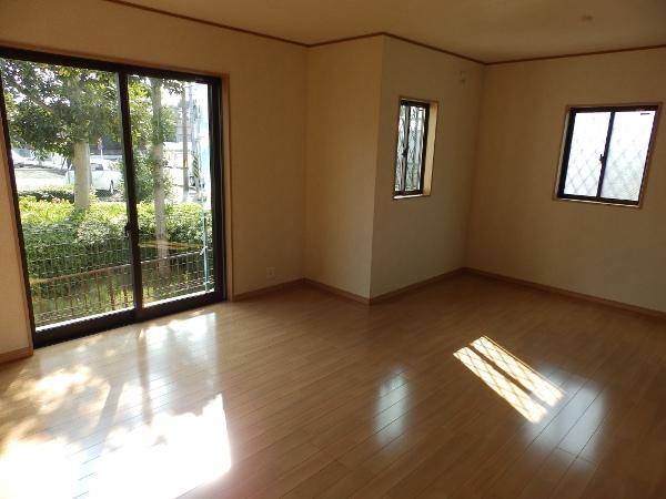 Living. Indoor (11 May 2013) Shooting