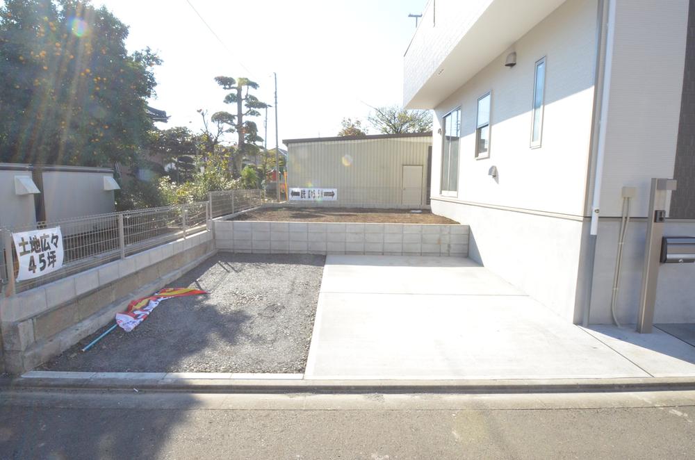 Parking lot. Local (11 May 2013) Shooting