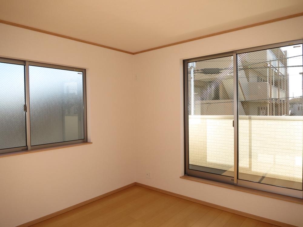 Non-living room. Local (11 May 2013) Shooting