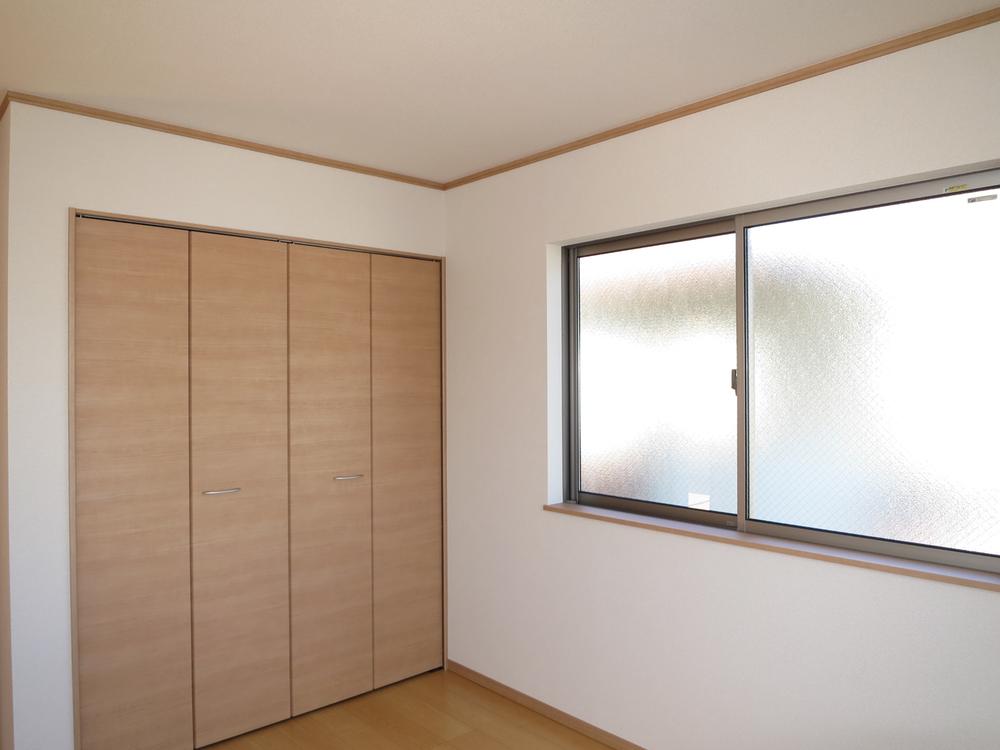 Non-living room. Local (11 May 2013) Shooting