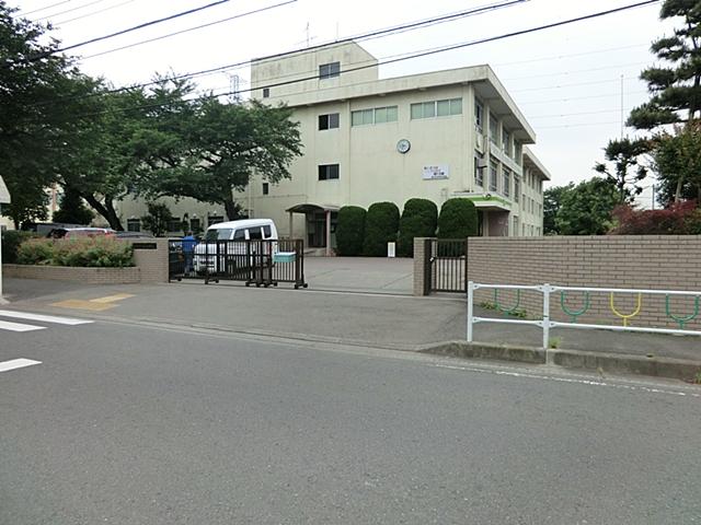 Junior high school. 606m to Sagamihara Municipal Midorigaoka Junior High School