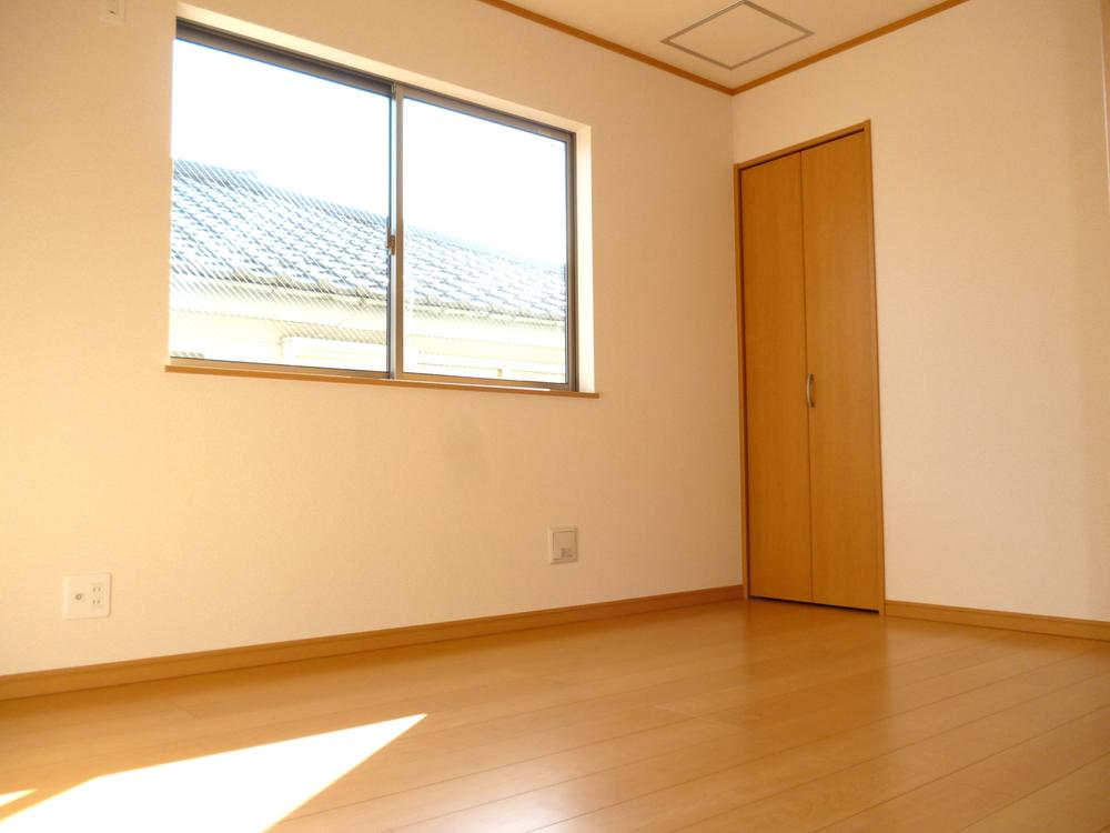 Non-living room. Indoor (11 May 2013) Shooting