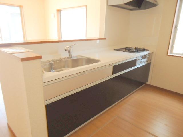 Same specifications photo (kitchen). It is the example of construction.