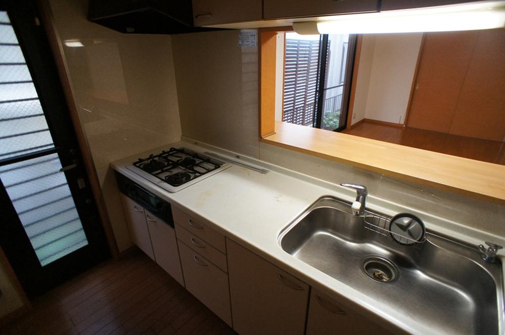 Kitchen. Indoor (06 May 2013) Shooting