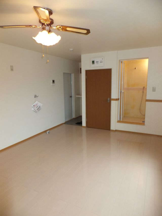 Living and room. Reference room photo