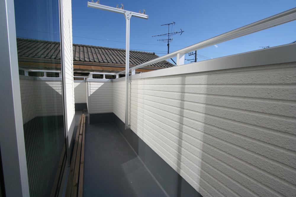 Balcony. Local (September 2013) Shooting