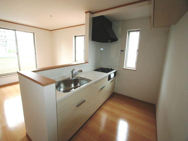 Same specifications photo (kitchen). Same specifications