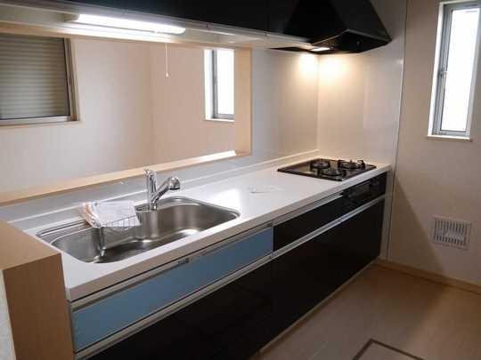 Kitchen. Artificial marble counter ・ Pair type water purifier with system Kitchen