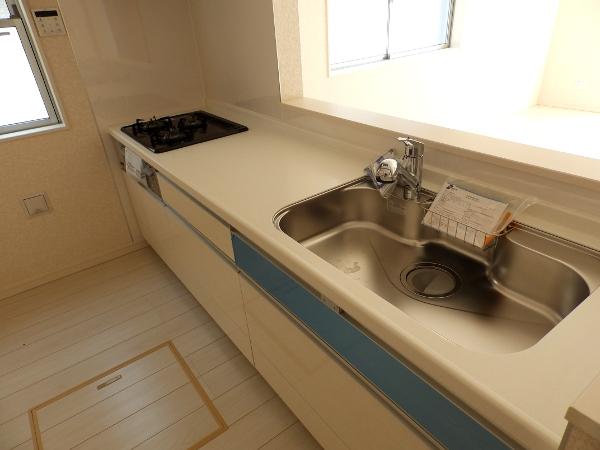 Kitchen. Indoor (10 May 2013) Shooting