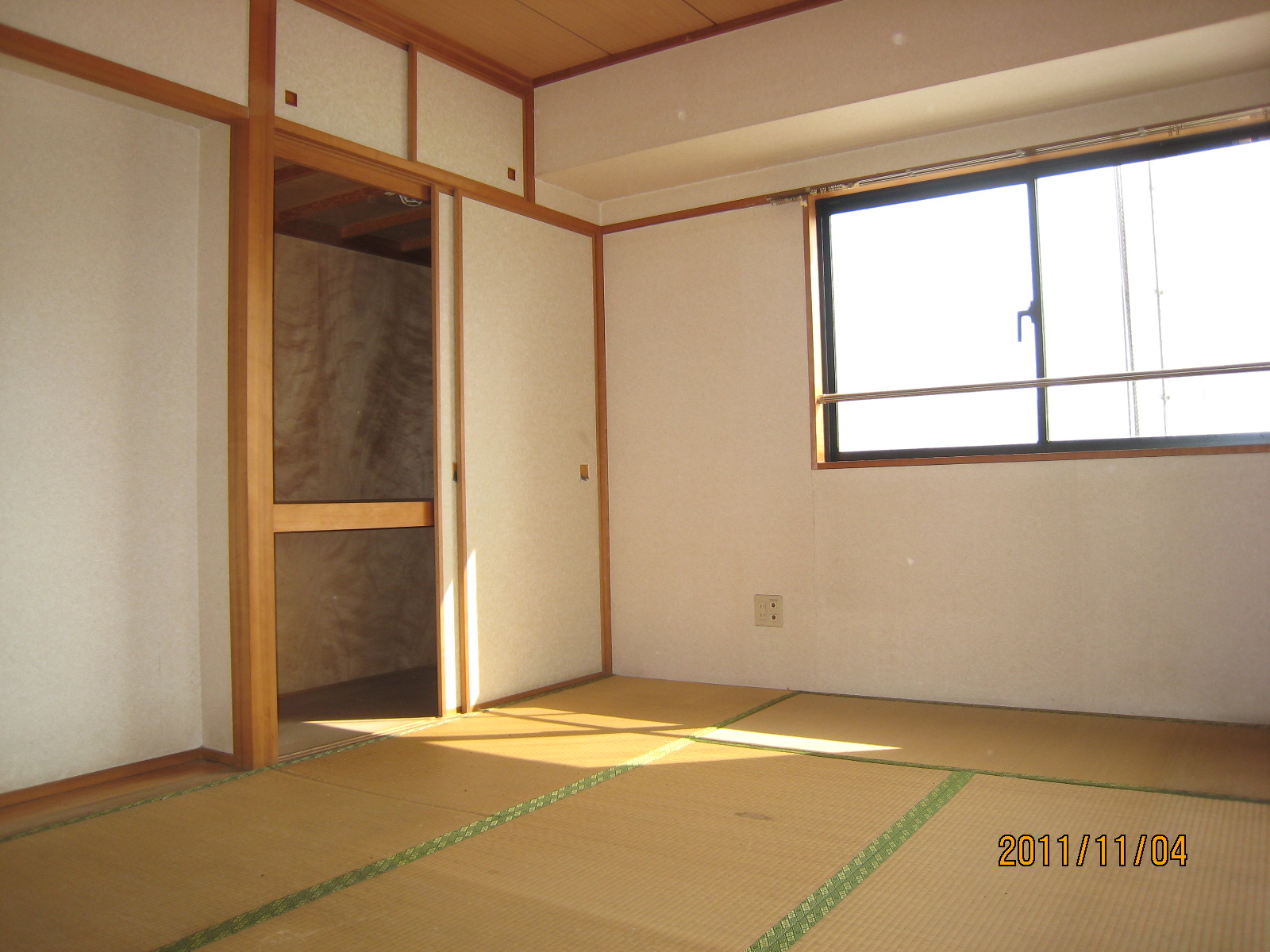 Living and room. Japanese-style room 6.0 tatami Will be inverted type of photo.
