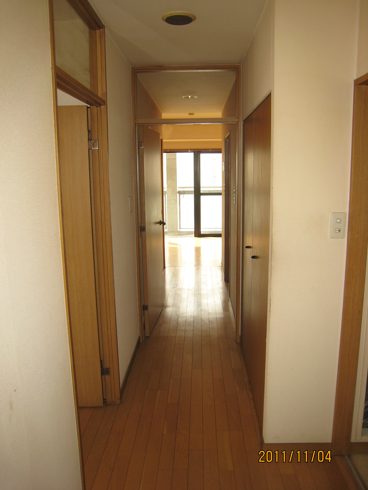 Other room space. Corridor Will be inverted type of photo.